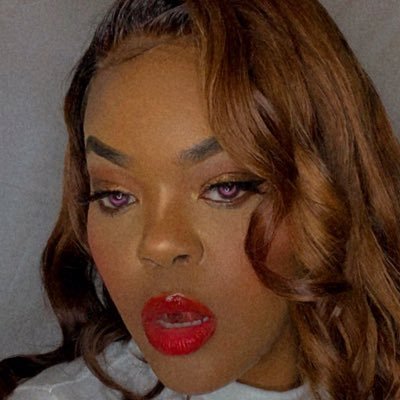 fancymzkzy's profile picture. 🇯🇲 Born & Raised. 🏳️‍🌈 AF. I’m pretty dope if you get to know me. 🤷🏽‍♀️ Weird is a compliment.