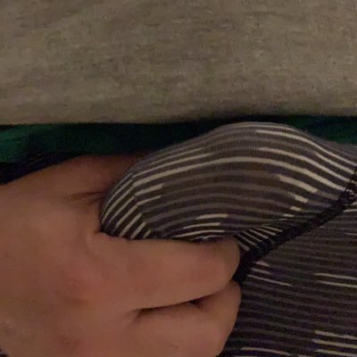 Las tetas grandes son mi perdición. Me gusta probar y curiosear 🔞 Mandame lo que quieras, hablemos por MD sin tabúes. I want a TS in my life. Casado. 34 años
