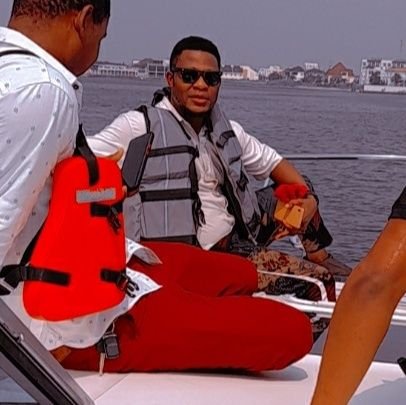 YemiBigspin's profile picture. TV Producer, Director, CEO @Bigspinhouse Entertainment. ff on IG @yemibigspin