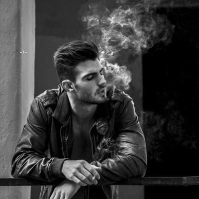 _Hola5's profile picture. Trader. "always trust your instincts, you ain't crazy"