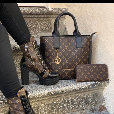 Luxurybrandout's profile picture. Clothing of te best brands at outlet price for men,women,children,accessori ed,shoes and much https://t.co/cUwfjJYFgf me for info and prices