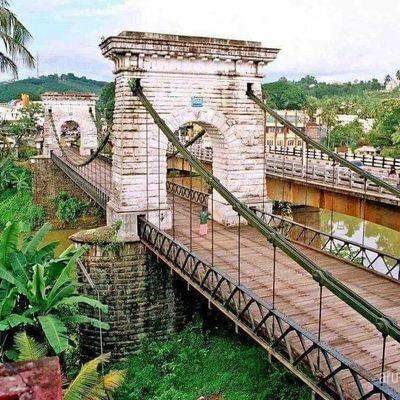 ജീവിക്കുവാൻ വേണ്ടി കടൽ കടന്ന ഒരു പാവം പ്രവാസി. എല്ലാരോടും ഇഷ്ടം മാത്രം. വർഗീയ വാദികൾ ഫോളോ ചെയ്യണമെന്നില്ല.