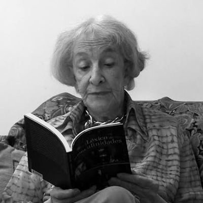 451Cronica's profile picture. Cada miércoles a partir de las 8:50 PM(hora México) dos horas de libros y rolas. Promoción del libro y todas sus variantes
Pasión por la lectura 
451raymontag@g