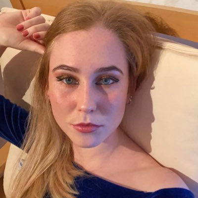 selin_rossi's profile picture. Instagram: selinrossi