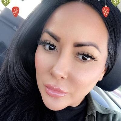 Cynthia40413349's profile picture. 