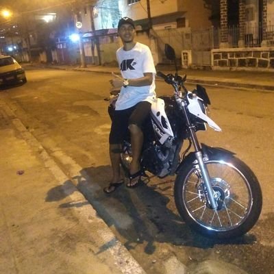 Quem Me Vê Sorrindo Não Imagina A Guerra q Luto Todos os Dias!!!