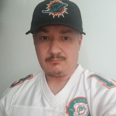 Hard Core Miami Dolphin fan, love to travel, and Holoween is my favorite holiday. I don't have whatsapp or telegram, only Twitter.