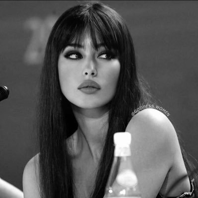 only____m's profile picture. 