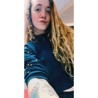 _baedusa's profile picture. Kristina. 28 & you should check my link 😘