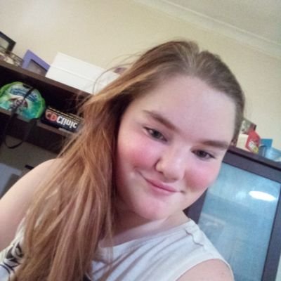 Bisexual Taken💞 Mess with my friends or girlfriend you mess with me 😌