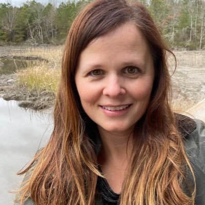 law librarian; prior resident of various Southern states, but currently calls Williamsburg, VA home;