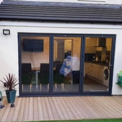We are a new but very well experienced company. At Crystal Clear Bi-Folds we pride ourselves on giving 100% in our work from start to finish. 07516 530349