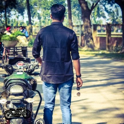 HDSHAHINALAM1's profile picture. যদি বৃষ্টির জল চোখ ছুয়ে যায়
ভেবনা আমি কাঁদছি
ফিরে আসবেনা জেনেও মিথ্যে আশায় বুক
বাঁধছি!
হতে পারে কান্না অথবা শুধুই বৃষ্টি জল
হয়ত সেটা মনের হাজার অনুভুতির যোগফল!