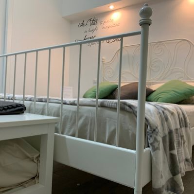 Catania, a 500 m da Piazza Duomo L'appartamento climatizzato, presenta 1 camera da letto, una TV a schermo piatto, una cassaforte, bagno e un angolo cottura.