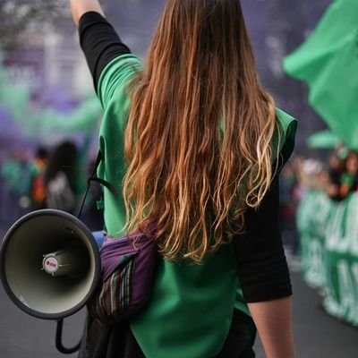 Politóloga Feminista 💜
Gobernanza regional y DSR 🌎
Activista en @campabortolegal 💚 
Sembrar y cultivar vida sabrosa para todxs 🌱