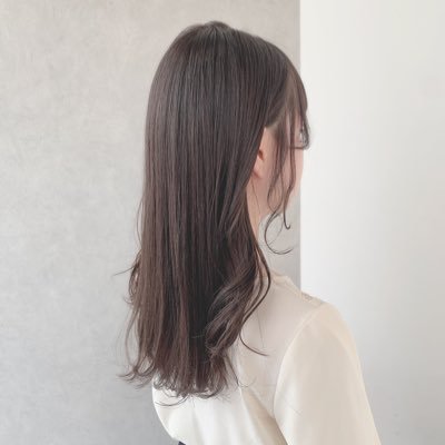 rururira_b's profile picture. 20代混合肌｜美容オタクが綴るリアルなスキンケア記録🌱