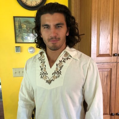 T_Bender34's profile picture. I enjoy gardening along with playing the piano and violin | Ciro's Classic Champion | Catholic Extremist🇻🇦