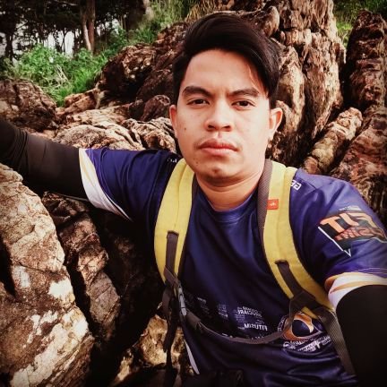 muhdhusaini99's profile picture. 