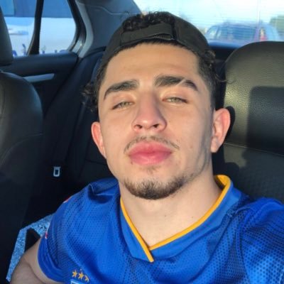 Giil_Navarro's profile picture. Vive y deja vivir