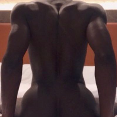The Darker the berry the sweeter the juice 🍑💦 Snap: Nvrtapoutond 👻