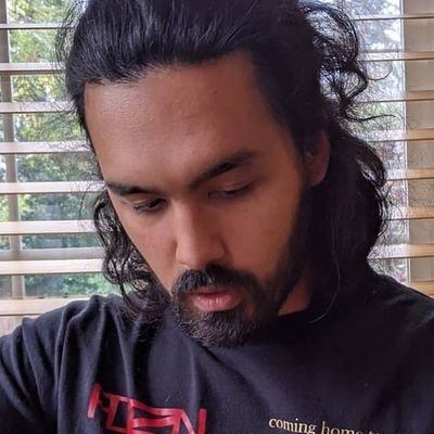 Mickanio's profile picture. i make gams as part of @newbeings