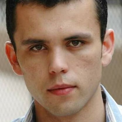 HShak110's profile picture. Life is like a burger 🍔  whatever side you flip, bread comes first 😋 😜