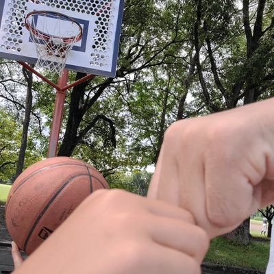 息子と二人ではまっているBUCK-TICK、バスケ🏀、爬虫類🐍、昆虫🐝釣り🎣に関して呟いてます。どうぞよろしくお願いします✨