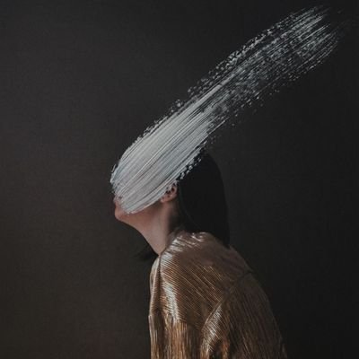 а можно уже сразу стать той старушкой, которая сидит в кресле-качалке возле своего маленького американского домика, попивает вискарик и наблюдает за закатом?