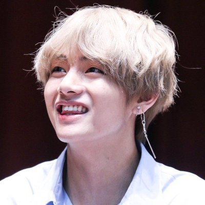 Im an army and i luv drawing singing and doing useless things.😔