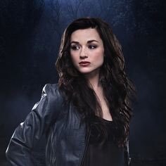 An human AU of Bella Swan. New Moon divergent. #WD