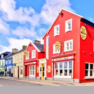 By the pier in Dingle town. 🍴🥗🍷🍻