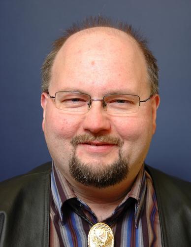 Lyrikschreiber, Vielleser(fast alles ausser Horror) find me on rebelmouse http://t.co/Bg2f7tWl