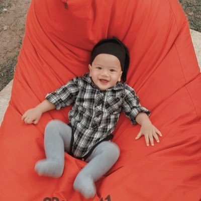 nevazd_ms's profile picture. im free to be whatever