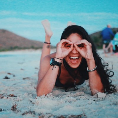 • 🇵🇷 • Amante de la música 🎶 • Bióloga 👩🏻🔬 • Buzo 🤿