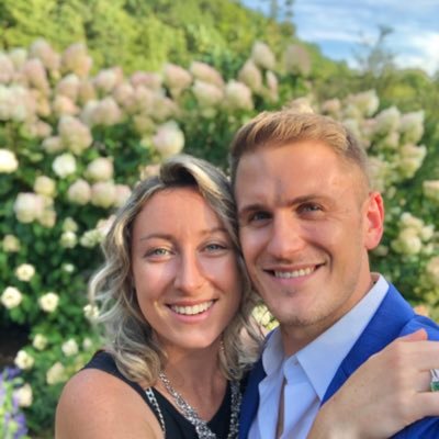Blake (PGY0-Anesthesia) & Sarianne (NP), a husband & wife team. Co-Authors of “My Short White Coat.” Proud parents of husky pups. #medstudenttwitter #medtwitter