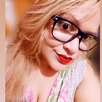 luanaberrelho's profile picture. É preciso coragem para ser diferente e competência para fazer a diferença.
