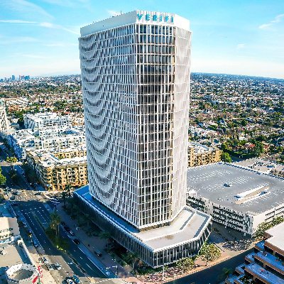 LatitudeGenius's profile picture. 