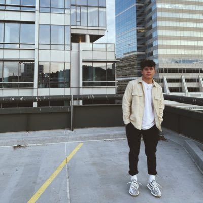 xacobb5's profile picture. 