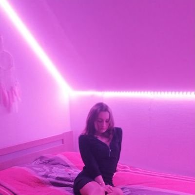 ju_trcs's profile picture. 