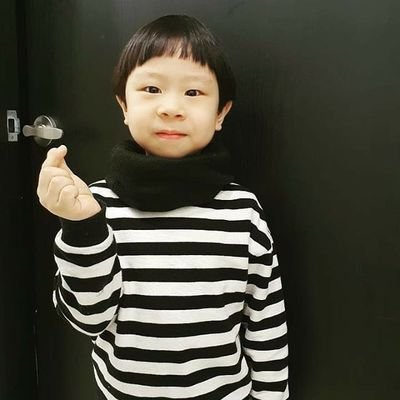 kimjoonholic's profile picture. Ang Bawat isa na nilikha ay pantay-pantay