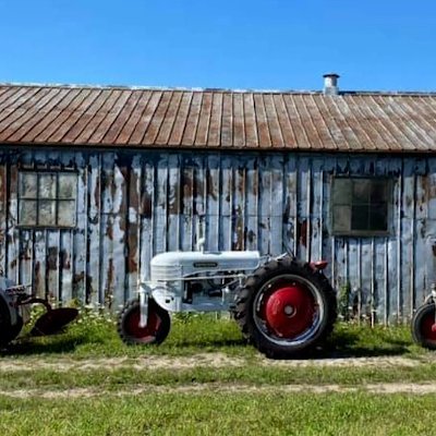 Tractor Tales is a segment on U.S. Farm Report.  Each week we feature a new tractor from all over the country.