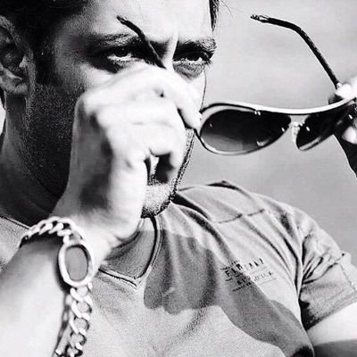 Here For 1 And Only SALMAN KHAN 😍