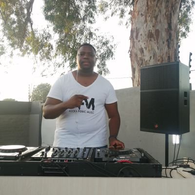 Deep/afro house Dj/Producer/since 2007. worked with Thabzen Bibo, Cuebur, Dosline,Ladymarry,Andyboi,Curently working with RockaFobicMusic.
Bookings@ 0672406932