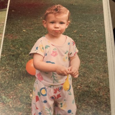 thefakesarabee's profile picture. Spongeworthy.