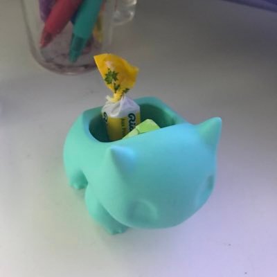 sparkeygalaxy's profile picture. flawed newly-minted Libertarian. I like 90s style/fashion, plant-based products & restaurants, start-up culture. Anti-war. Dogecoin & Polkadot fanboy