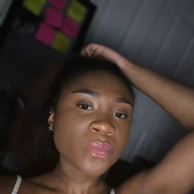 Lesha 💎 • Winthrop Alumna 🥀 • 1908 • Focused & Flourishing 🦋