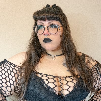 goddess_rosa_x's profile picture. 🖤Pro-Dom & Kink Educator⛓BBW Latina🖤 BLM. ACAB. LGBTQ+🔞My account is NSFW and 18+🔞 IFBSW
