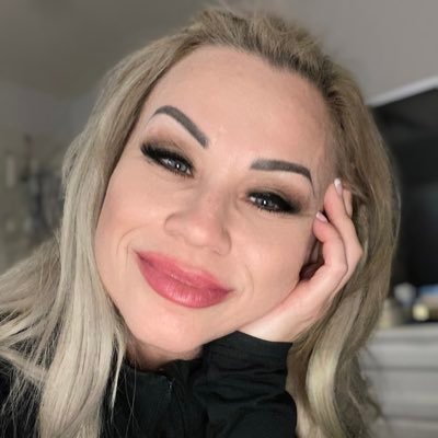 theperfectlyfl1's profile picture. Microblading Artist specializing in creating natural looking brows. Microblading,Shading,Ombré and Combination Brows