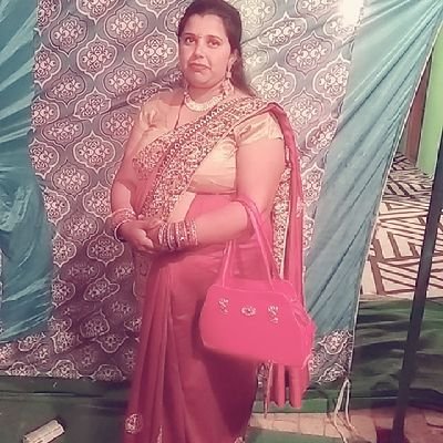 PoojaTy50822437's profile picture. pooja