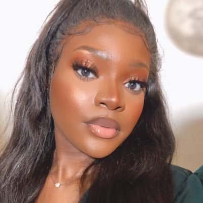 Natz_Bbz's profile picture. Golden😌